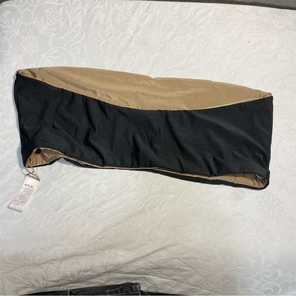 NEW Good American 8 strapless bikini top bandeau shiny gold green Reversible 5x - Picture 7 of 15